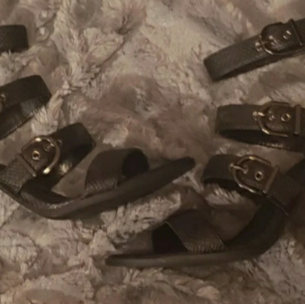 Vera Wang strap open toe heels